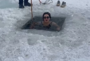 BUZU KIRIP -20 DERECELİK SUYA GİRDİ