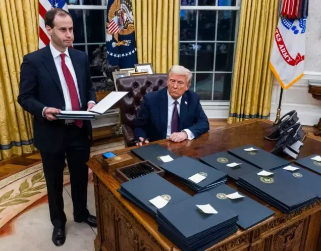 DONALD TRUMP'IN BİR SÖZÜYLE ALTIN UÇUŞA GEÇTİ