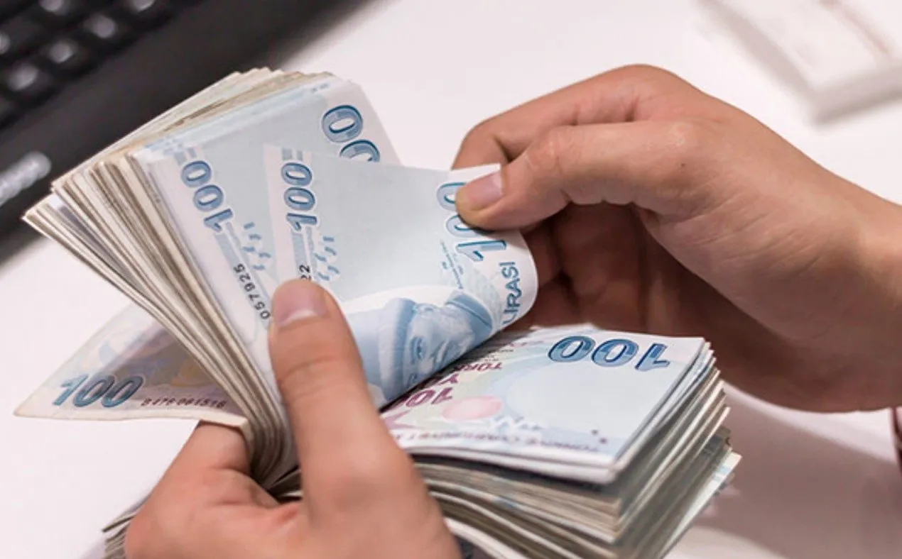 EN DÜŞÜK SSK VE BAĞ-KUR EMEKLİ AYLIĞI 14 BİN 469 LİRA OLDU EN DÜŞÜK SSK VE BAĞ-KUR EMEKLİ AYLIĞI 14 BİN 469 LİRA OLDU