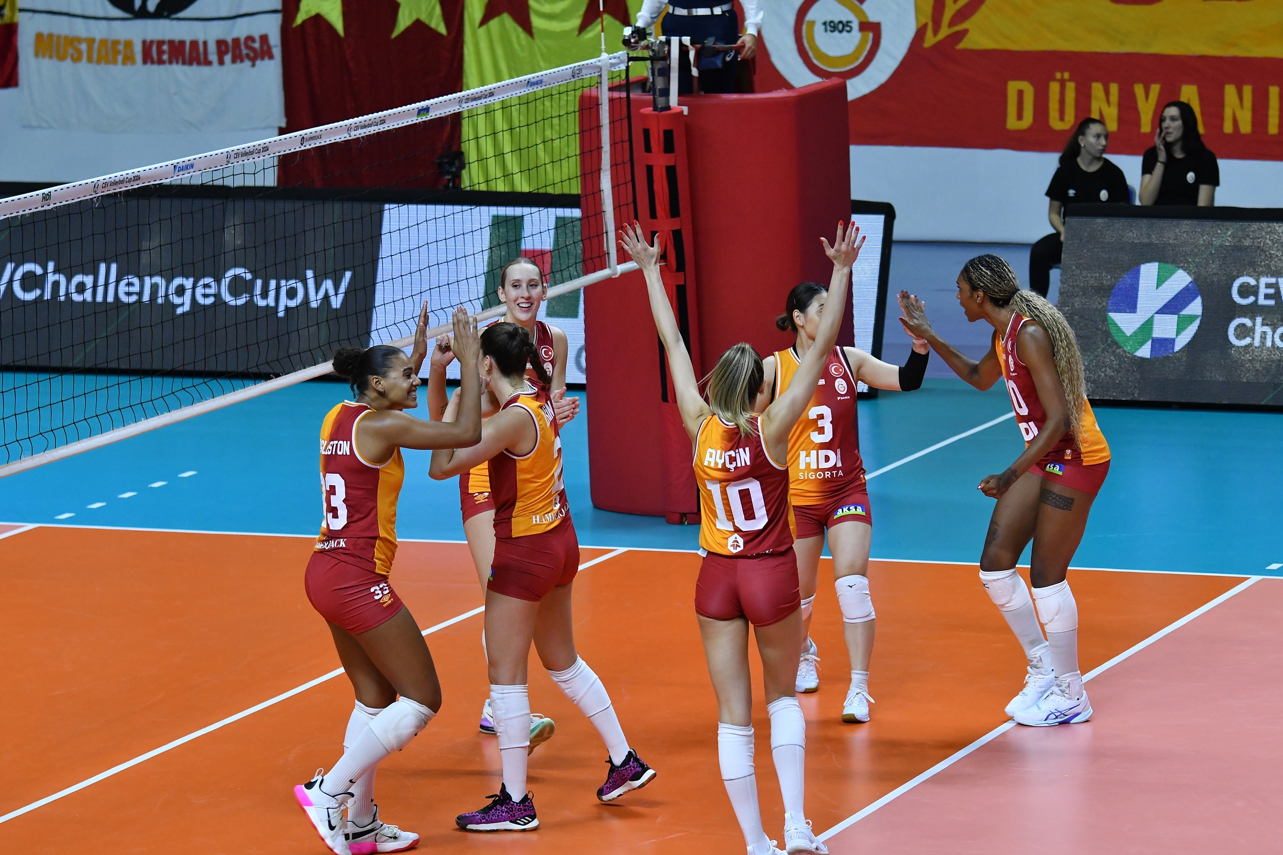 GALATASARAY, CEV KADINLAR CHALLENGE KUPASI'NDA OLYMPİAKOS'A KONUK OLACAK
