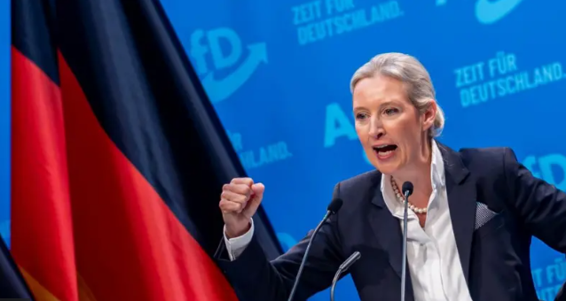 GÖÇMENLER İÇİN KİTLESEL SINIR DIŞI İSTİYOR