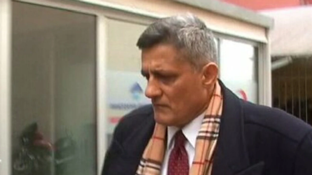 KAŞİF KOZİNOĞLU KİMDİR?