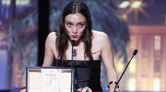 MERVE DİZDAR ŞÖVALYE İLAN EDİLDİ!