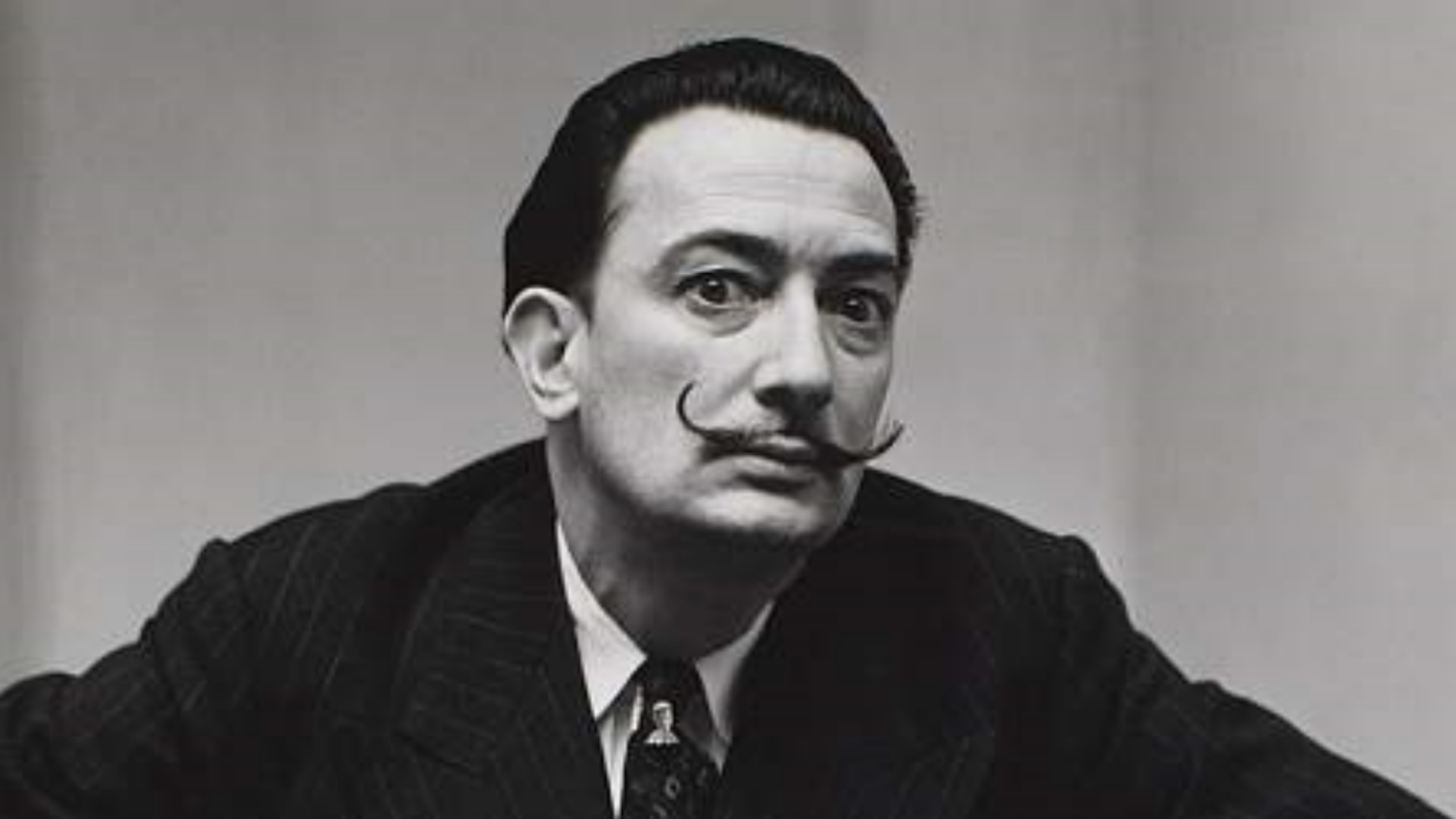 SALVADOR DALİ KİMDİR?