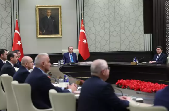 KABİNEDEKİ 3 BAKAN DEĞİŞİYOR MU?