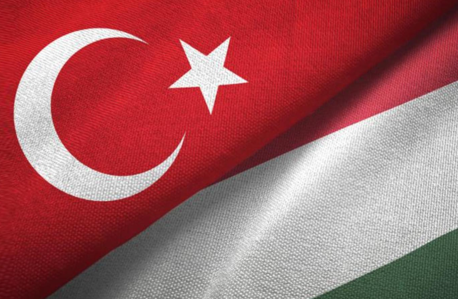 TÜRK-MACAR DOSTLUĞUNUN 100. YILINA ARMAĞAN İKİ KİTAP