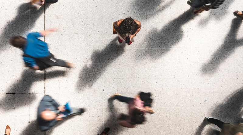 ÇİN’DEN YÜZLERİ UZAYDAN TANIYABİLEN CASUS KAMERA