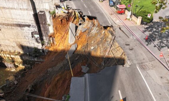 İSTANBUL SARIYER'DE ÇÖKEN YOL İLE İLGİLİ ÖNEMLİ İDDİA!