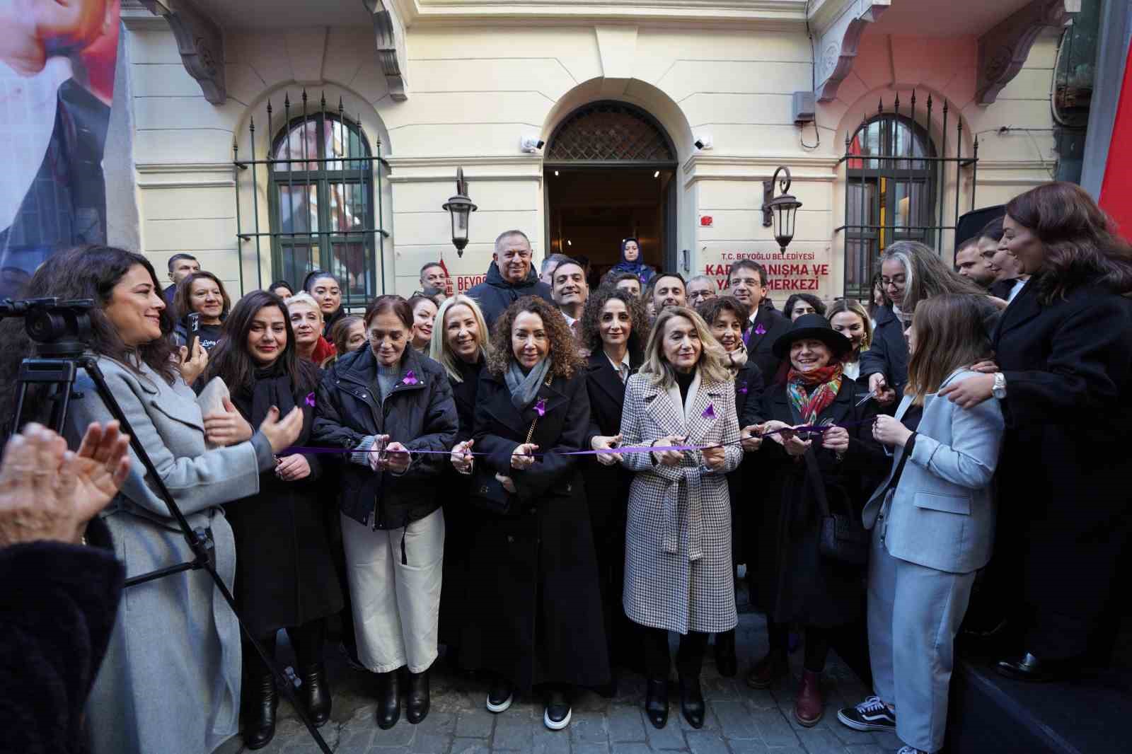 Beyoğlu’nun ilk ‘Kadın Danışma ve Yaşam Merkezi’ açıldı
