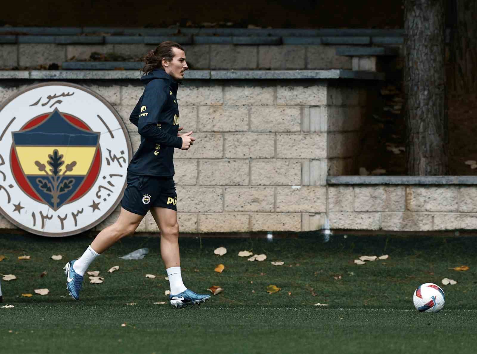 Fenerbahçe’de, Slavia Prag maçı hazırlıkları başladı