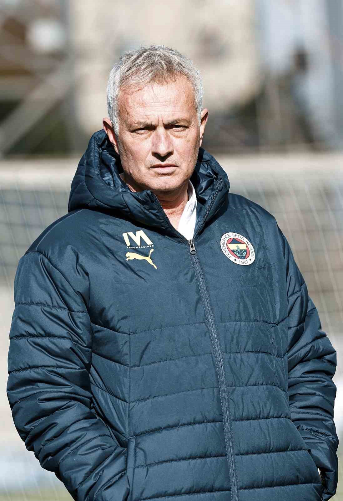 Fenerbahçe’de, Slavia Prag maçı hazırlıkları başladı