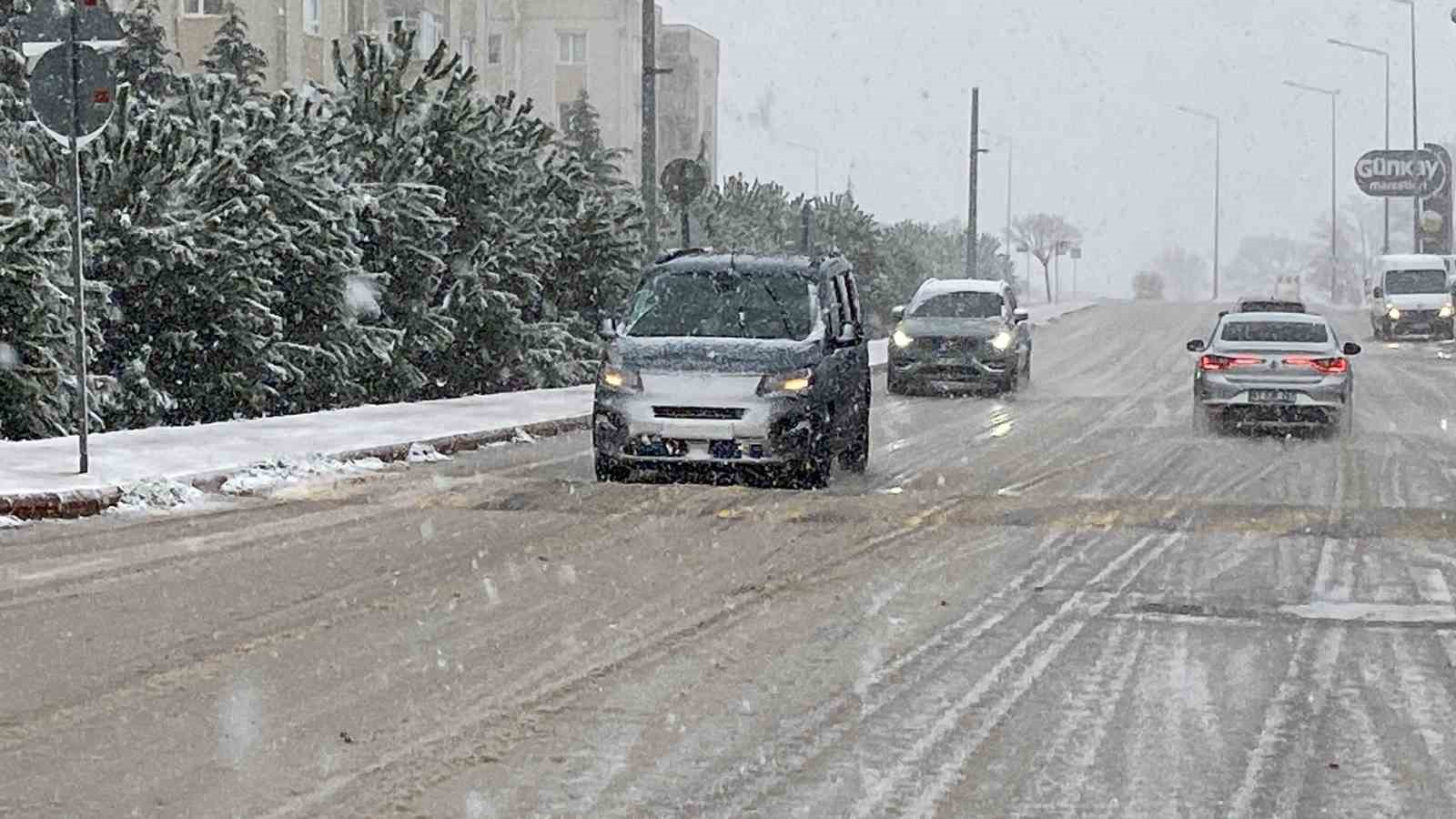 Kocaeli beyaza büründü