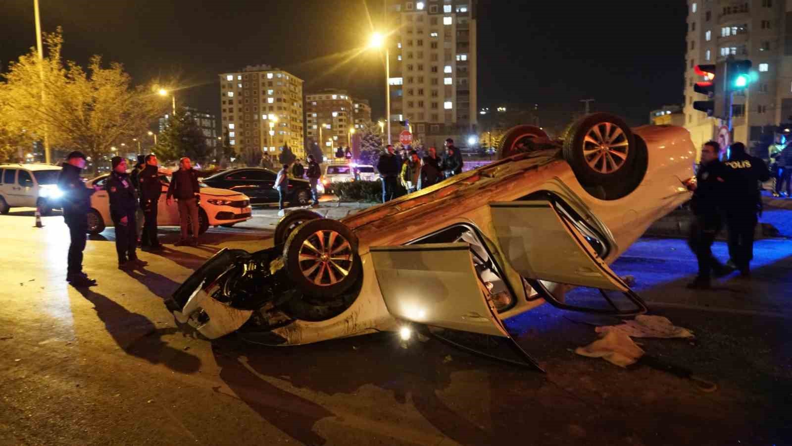 Takla atan otomobilinin kapıları zarar görmesin diye vinç getirtti